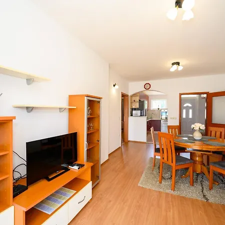 Galeb Апартаменты Блаце